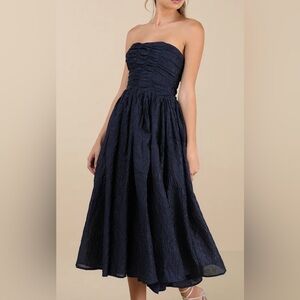 Lulus Analeia Dark Navy Jacquard Lace-up Strapless Midi Dress Blue - Size M